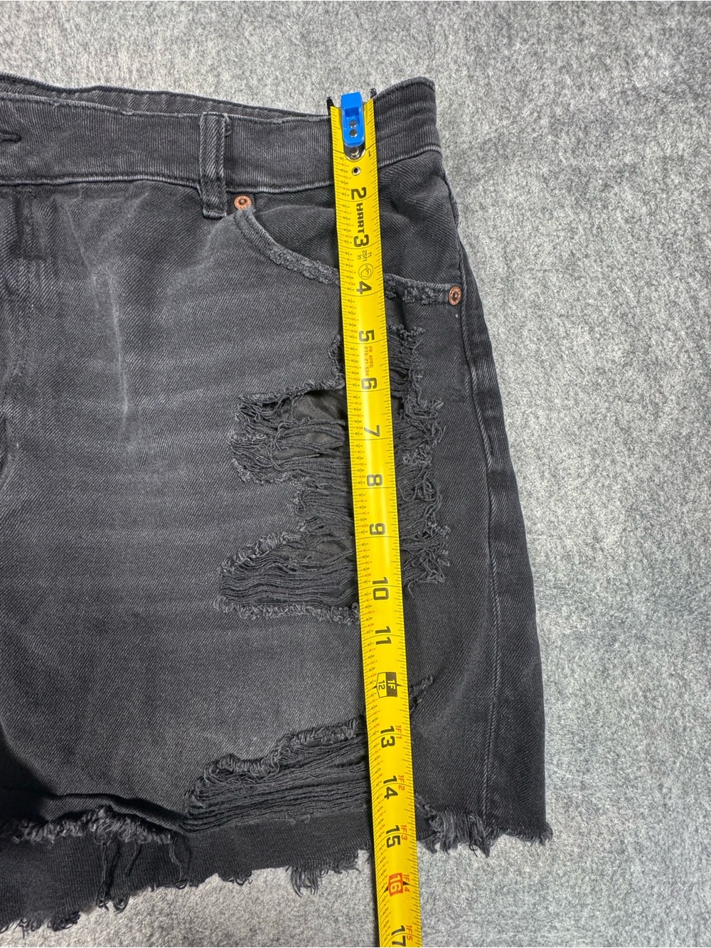 American Eagle Outfitters Black Distressed Denim Cutoff Shorts Size 20 - Picture 7 of 8